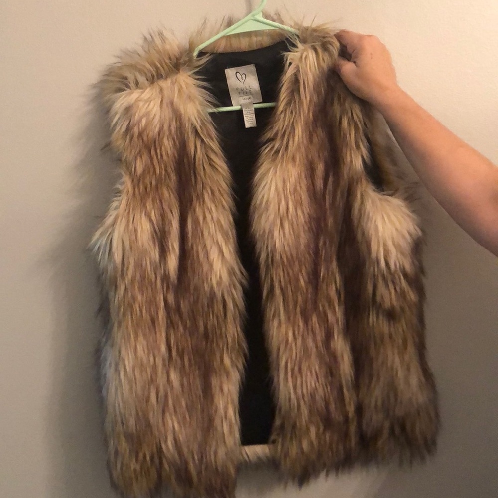 Fur vest